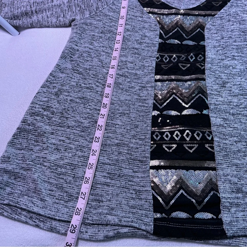 ONE WORLD Gray and Black sequined geometric patterns Tunic Top 1X